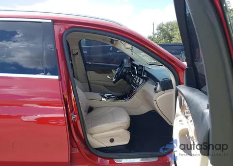 2017 Mercedes-Benz Glc 300 from USA, damaged, VIN WDC0G4JB9HF120952